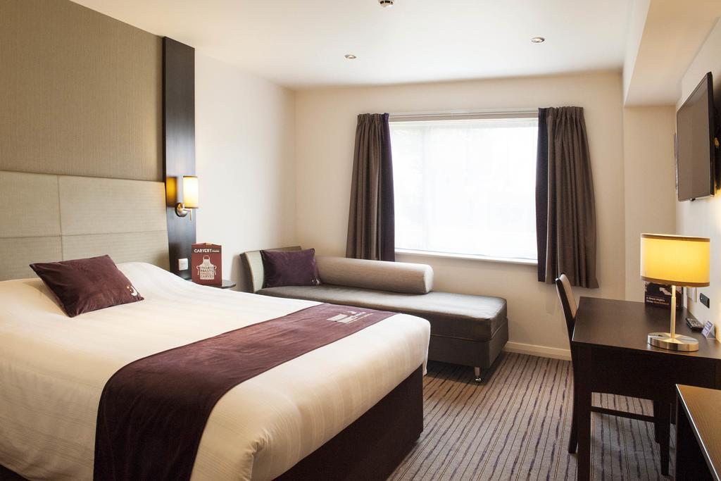 Premier Inn Birmingham City Centre Bridge Street ภายนอก รูปภาพ