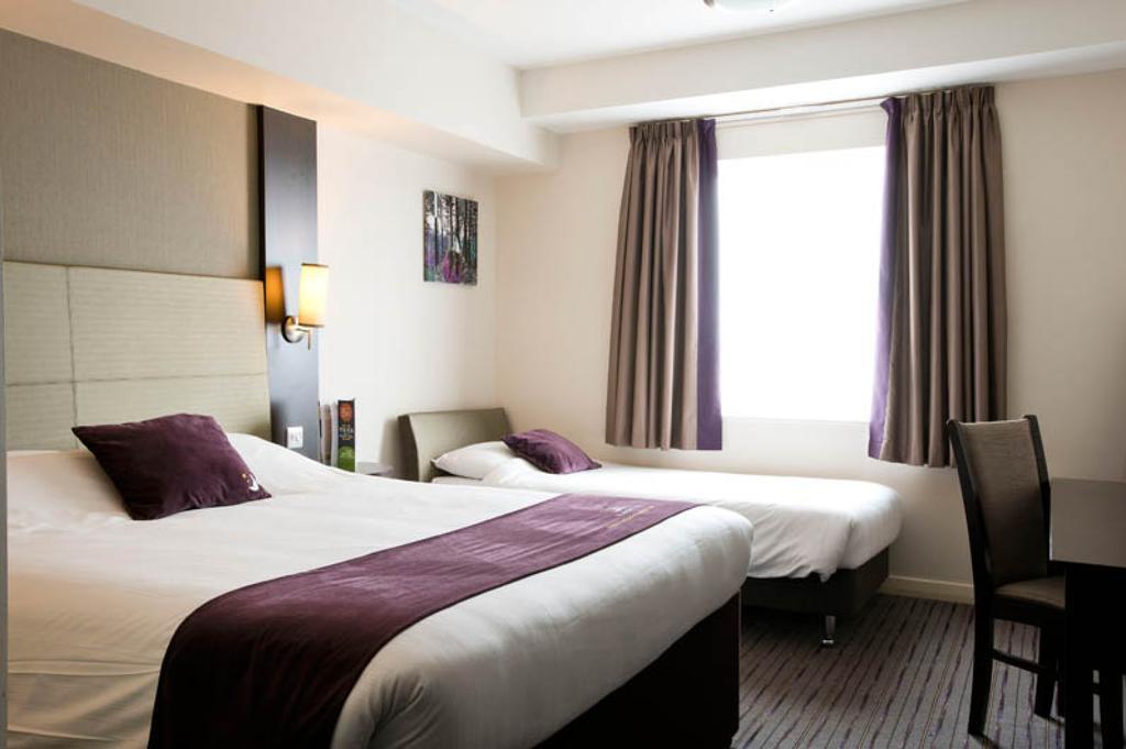 Premier Inn Birmingham City Centre Bridge Street ภายนอก รูปภาพ