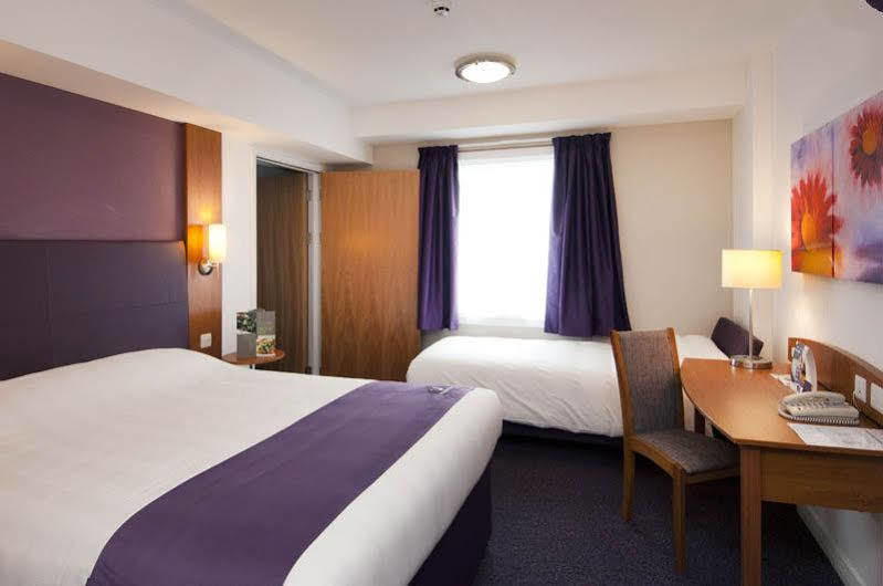 Premier Inn Birmingham City Centre Bridge Street ภายนอก รูปภาพ